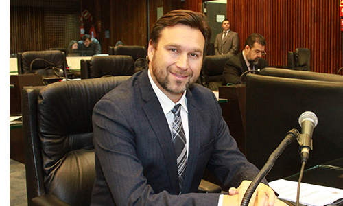 Deputado quer garantir isenção de pedágio para todos que fazem hemodiálise