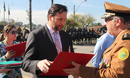 Pauliki recebe Medalha Heróis da Cavalaria da Polícia Militar