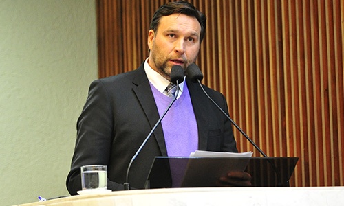 Deputado Pauliki parabeniza ponta-grossense vencedor da Nota Paraná